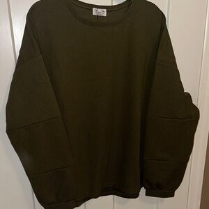 NWT Ribbed Pullover Sweatshirt with notched hemline